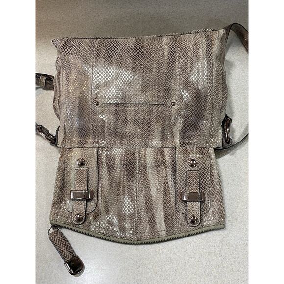 B Makowsky Leather Snake Skin Pattern Medium Crossbody Bag Purse - Picture 4 of 16